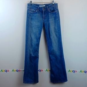 Joe's women's jean Blue Color / Size W27